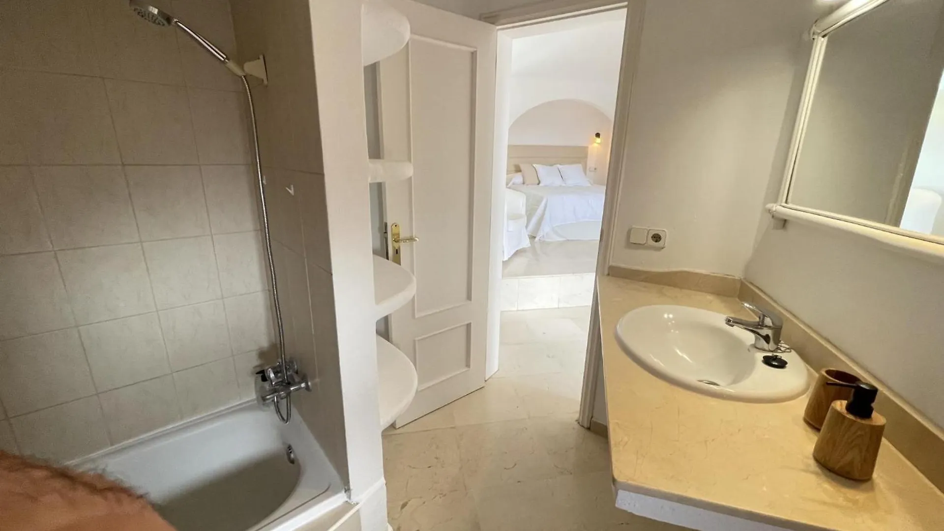 501.Serene Studio With Large Terrace And Pool San Miguel de Abona