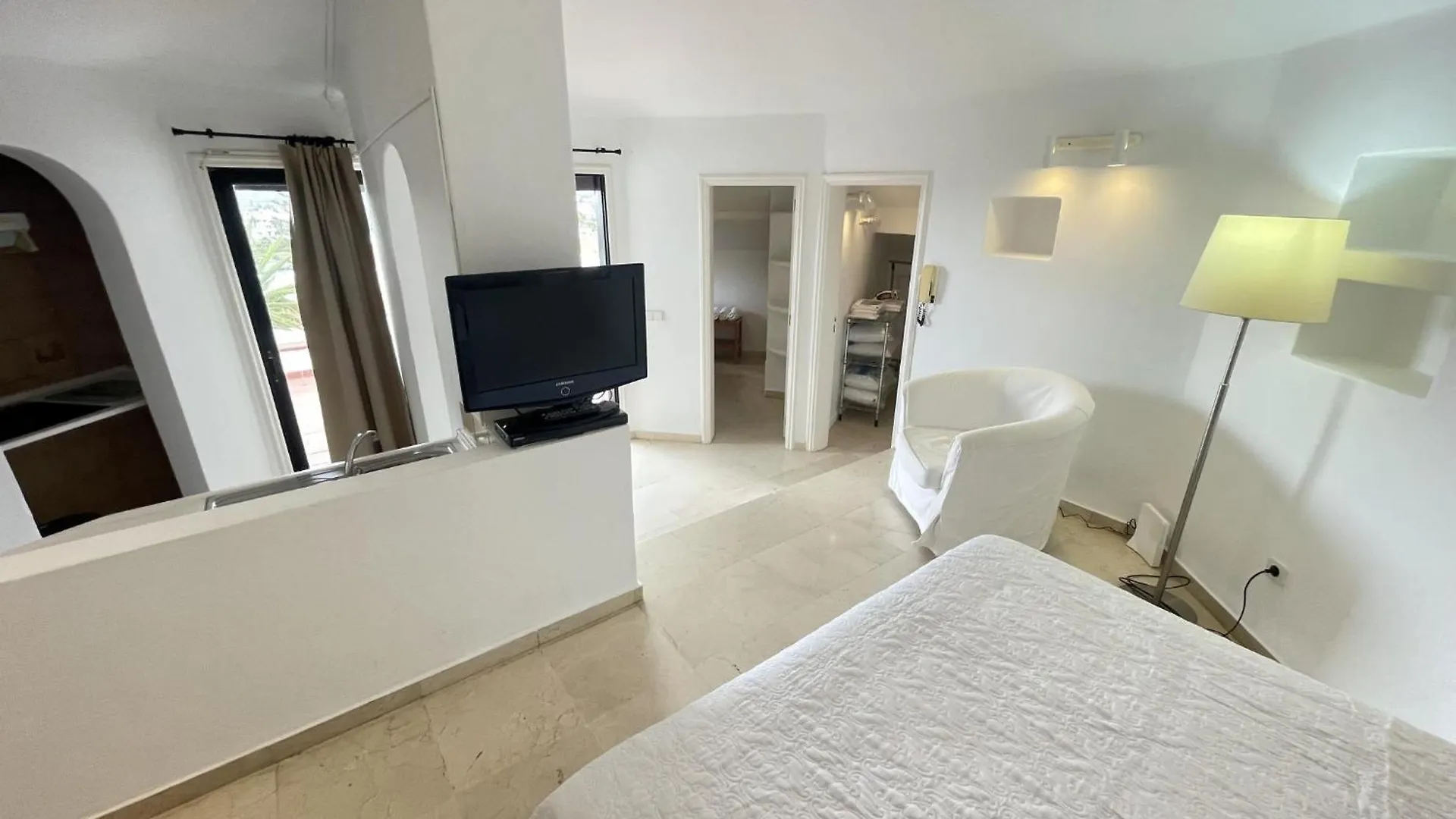 501.Serene Studio With Large Terrace And Pool San Miguel de Abona Apartment